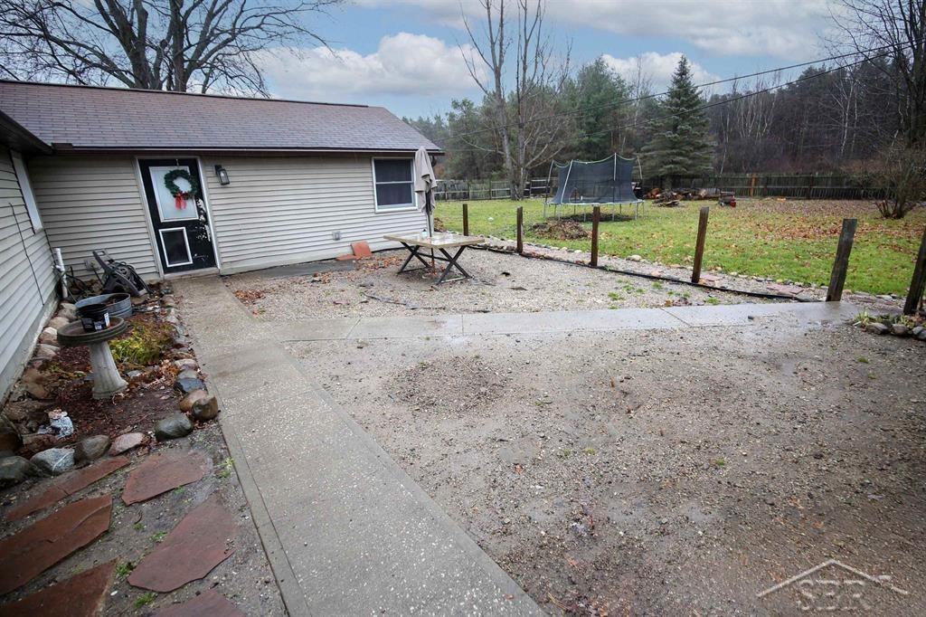 3969 West Shaffer Road Coleman, MI 48618 - Photo 32 of 35