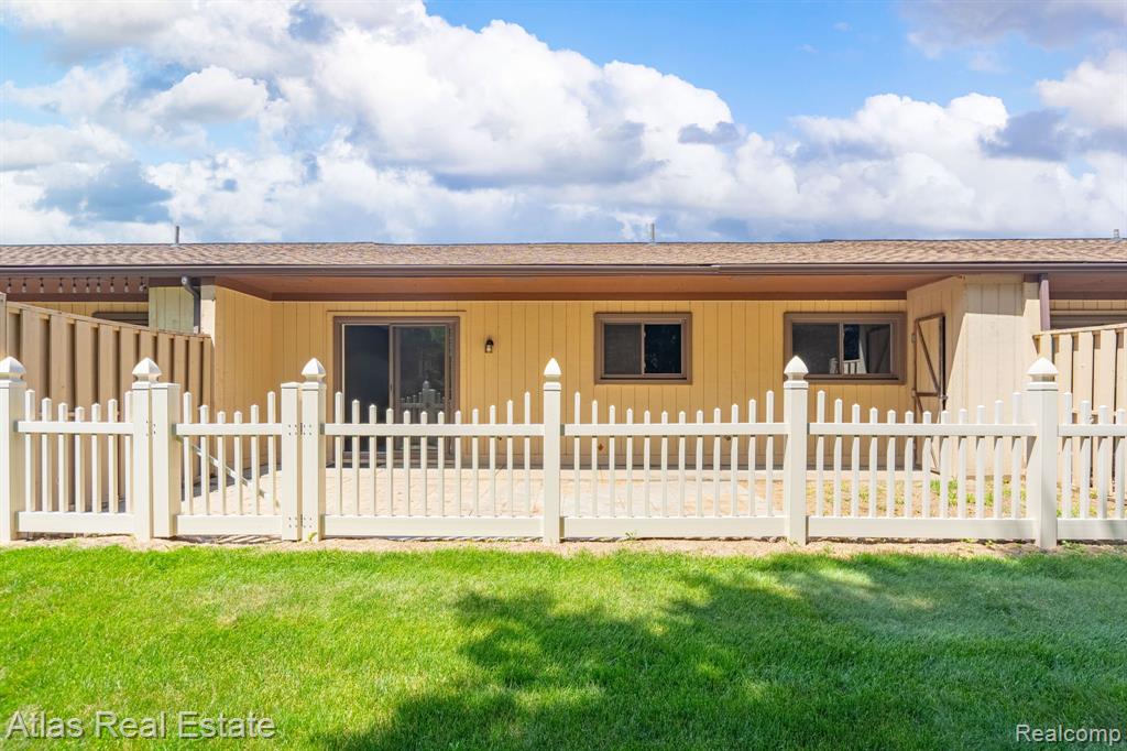 2255 North Milford Road Highland, MI 48357 - Photo 7 of 26 Gallery Image 7