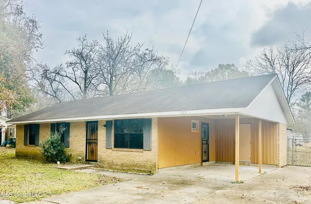 $120,000 | 122 Grenada Lane, Greenwood, MS 38930