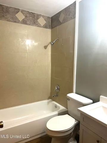 $120,000 | 122 Grenada Lane, Greenwood, MS 38930