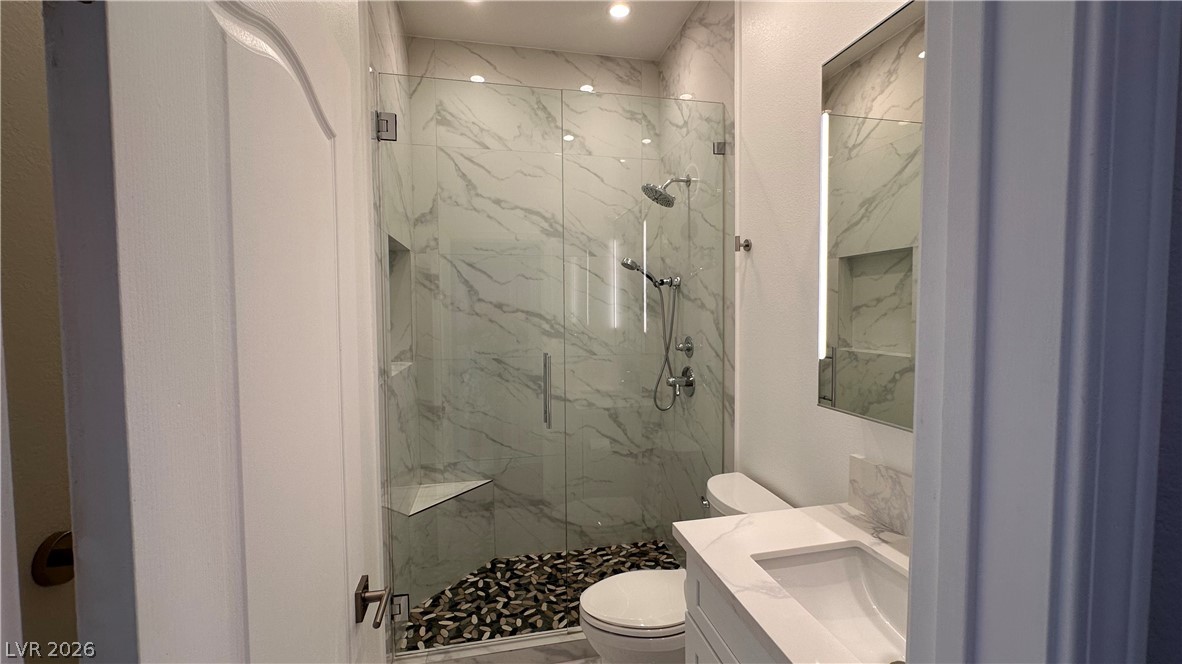 5268 Island Chain Road Las Vegas, NV 89118 - Photo 39 of 52 Secondary Bathroom