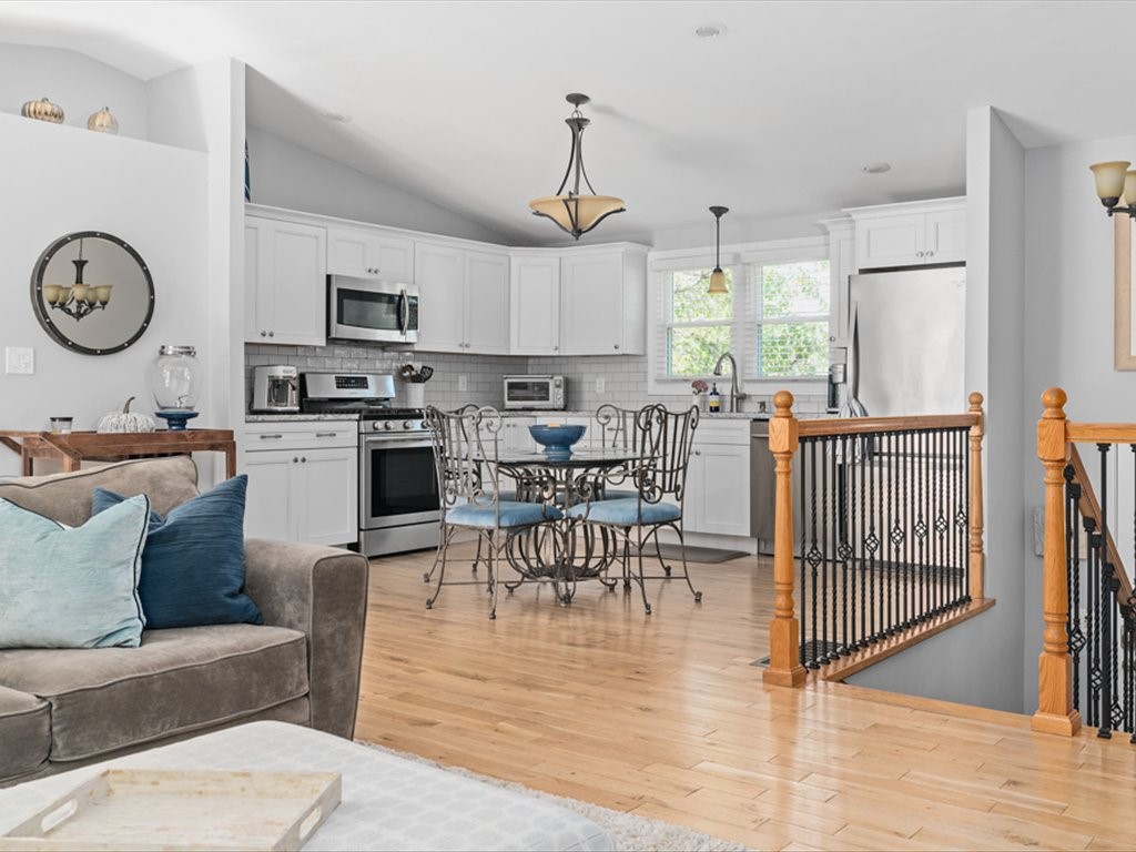 24 Linden Road Narragansett, RI 02882 - Photo 14 of 36