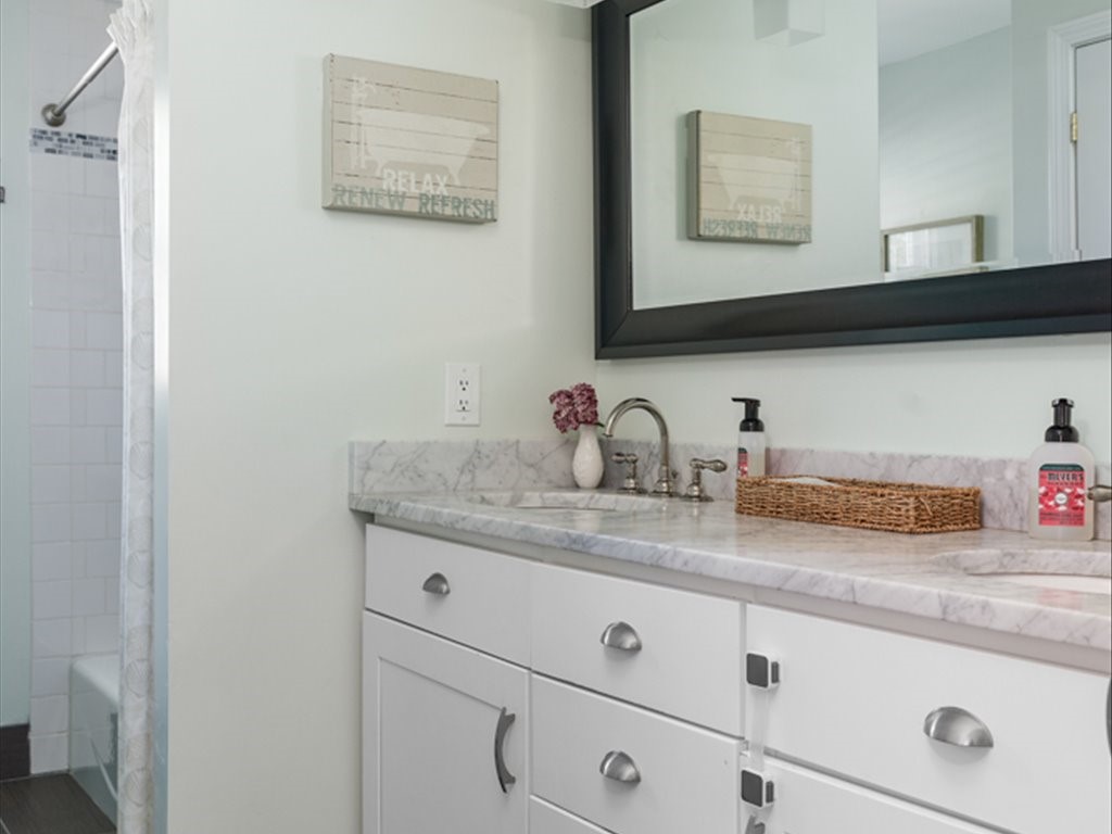 24 Linden Road Narragansett, RI 02882 - Photo 26 of 36