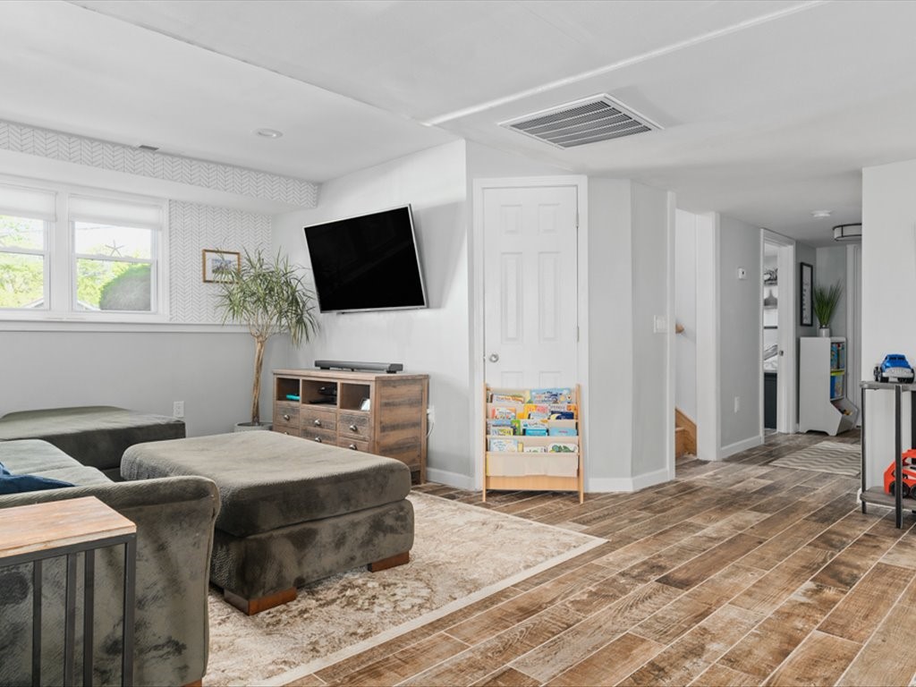 24 Linden Road Narragansett, RI 02882 - Photo 28 of 36