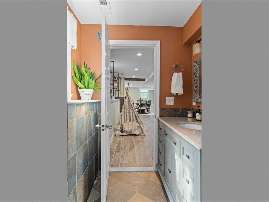 24 Linden Road Narragansett, RI 02882 - Photo 34 of 36