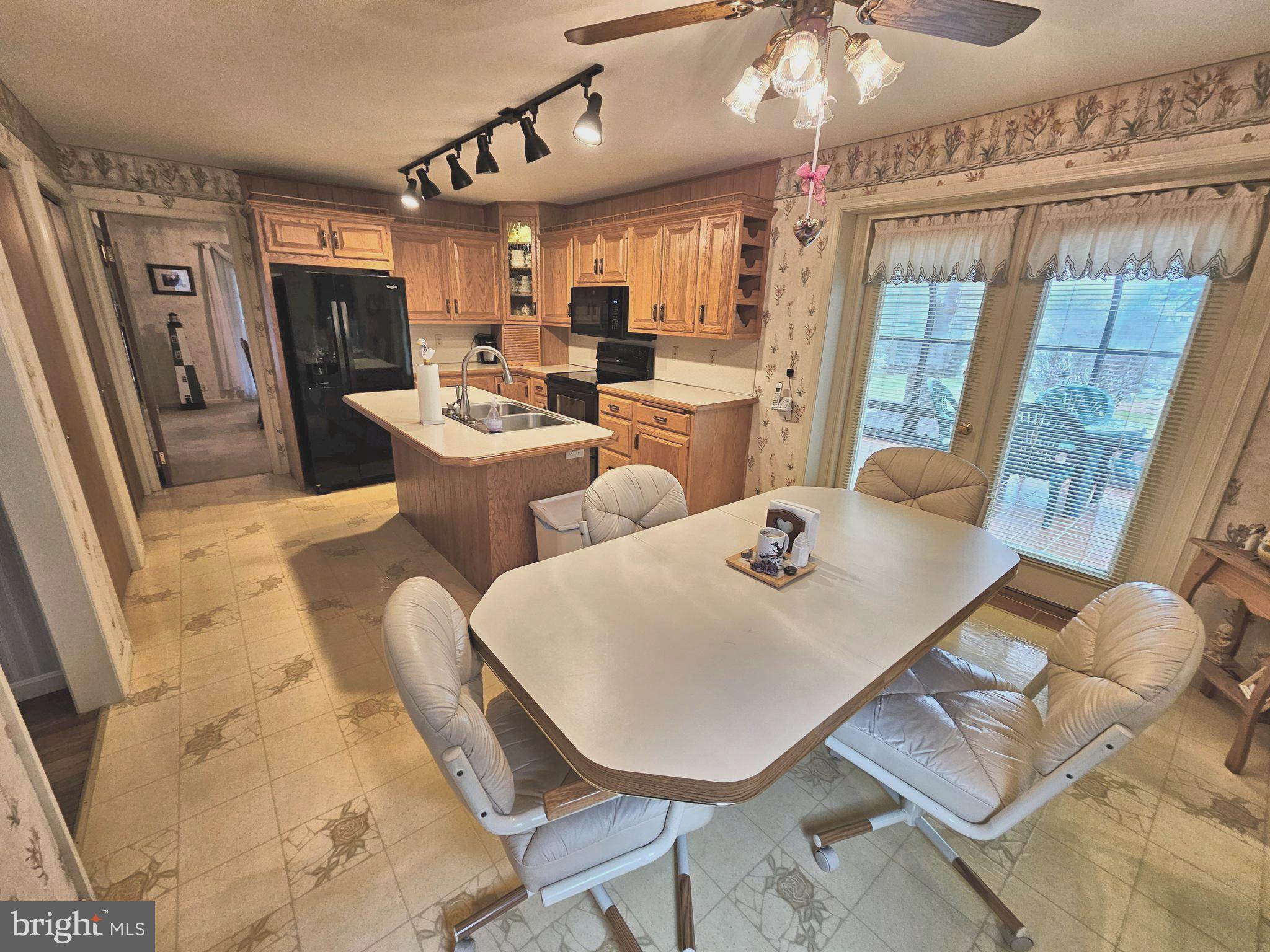23 Countryside Lane Lititz, PA 17543 - Photo 4 of 51