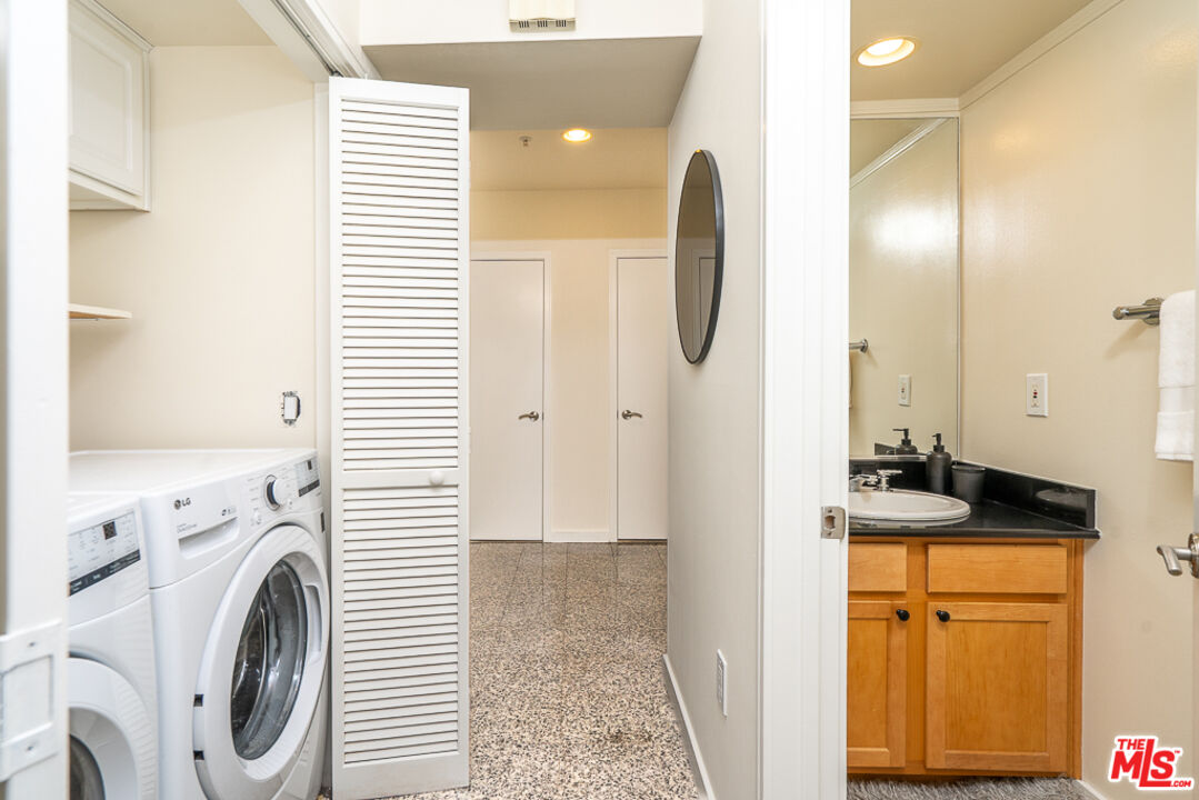 1222 South Westgate Avenue, Unit 205 Los Angeles, CA 90025 - Photo 22 of 30