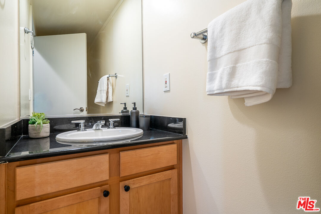 1222 South Westgate Avenue, Unit 205 Los Angeles, CA 90025 - Photo 23 of 30