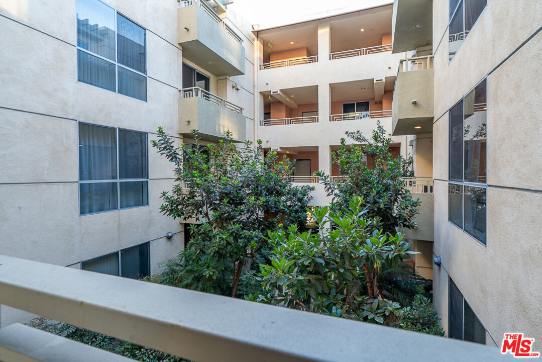 1222 South Westgate Avenue, Unit 205 Los Angeles, CA 90025 - Photo 26 of 30