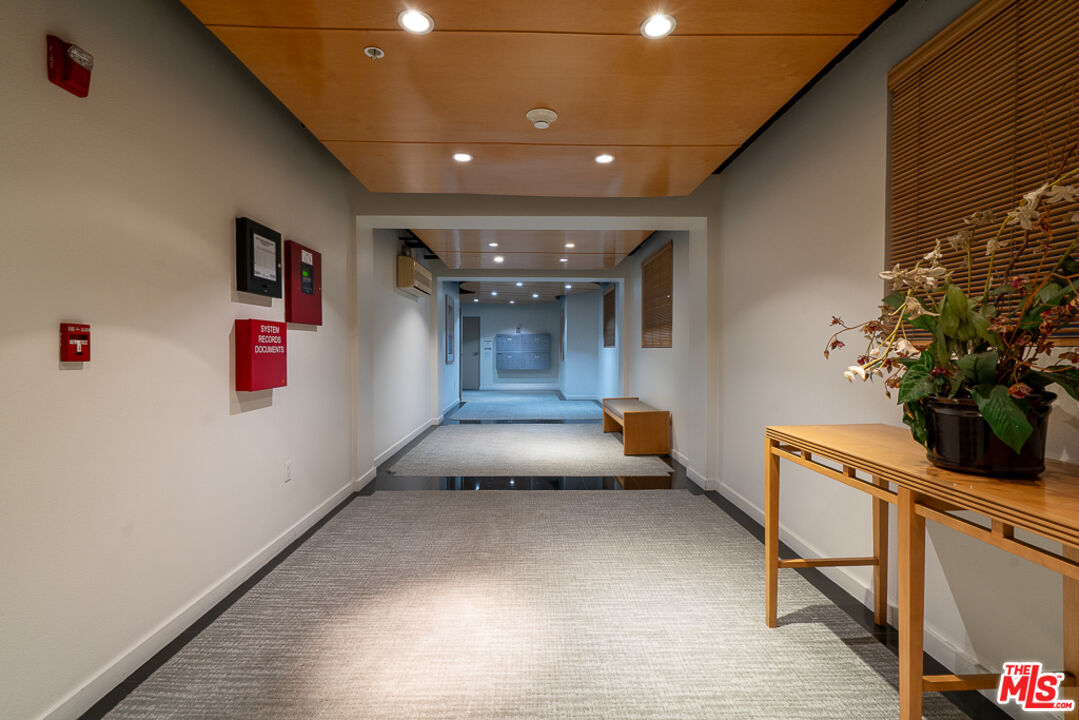 1222 South Westgate Avenue, Unit 205 Los Angeles, CA 90025 - Photo 28 of 30