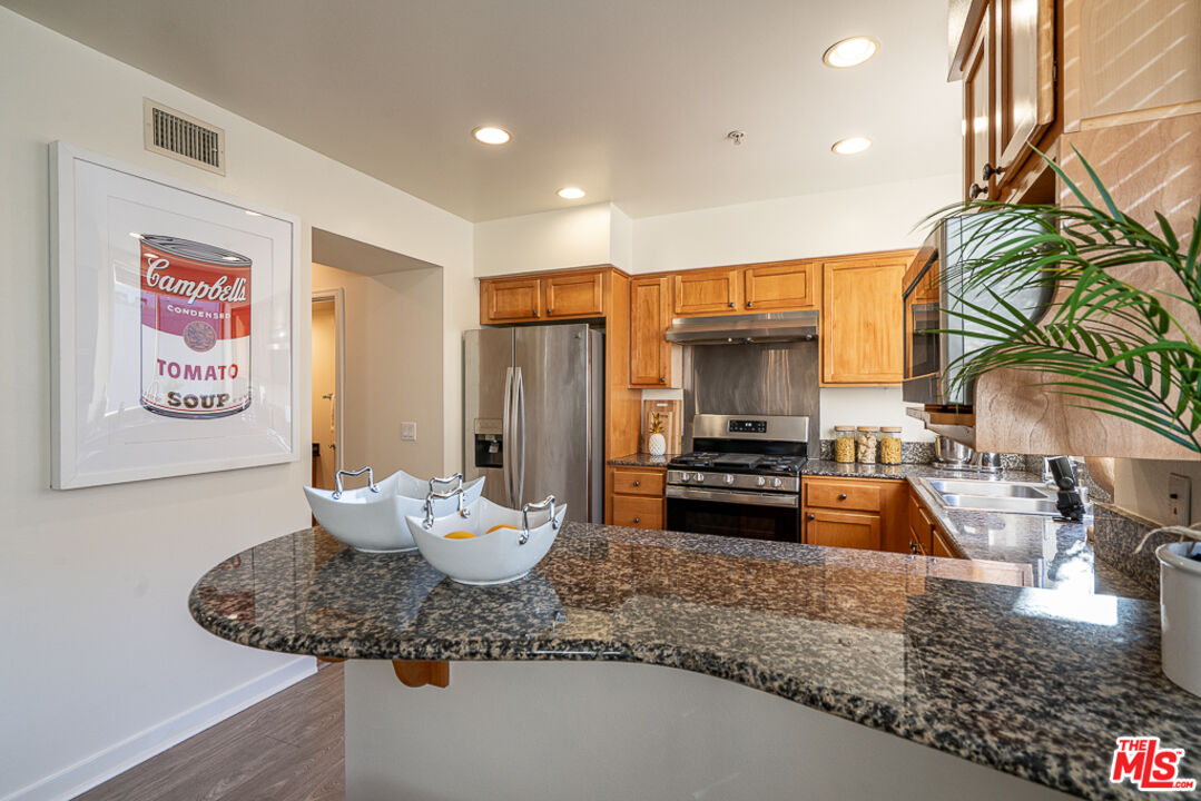 1222 South Westgate Avenue, Unit 205 Los Angeles, CA 90025 - Photo 8 of 30