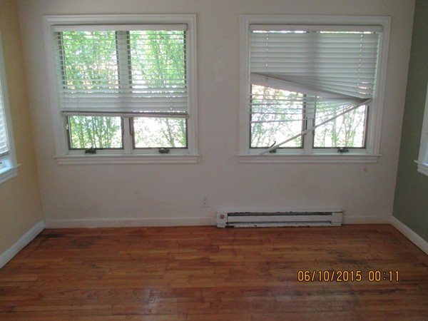 5 Canterbury Road Lynnfield, MA 01940 - Photo 3 of 20 Gallery Image 3