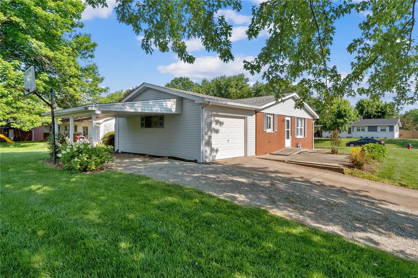 300 Debra Lane Waterloo, IL 62298 - Photo 22 of 28