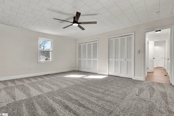 $299,900 | 207 Elm Street, Clinton, SC 29325