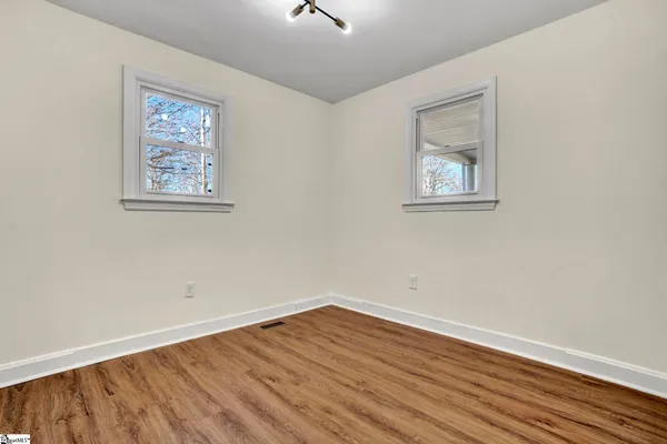 $299,900 | 207 Elm Street, Clinton, SC 29325