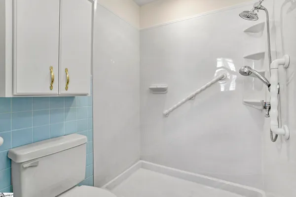 $299,900 | 207 Elm Street, Clinton, SC 29325