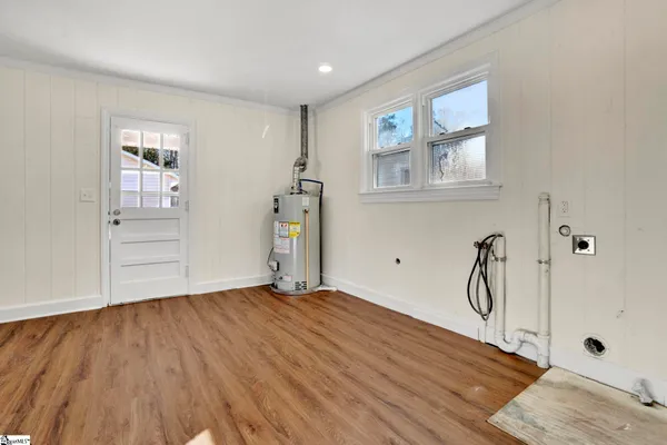 $299,900 | 207 Elm Street, Clinton, SC 29325