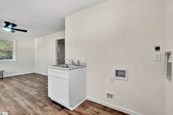 $299,900 | 207 Elm Street, Clinton, SC 29325