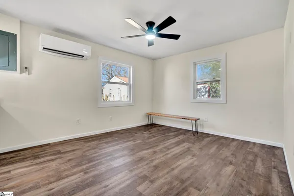 $299,900 | 207 Elm Street, Clinton, SC 29325