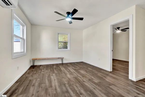 $299,900 | 207 Elm Street, Clinton, SC 29325