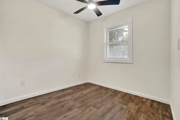 $299,900 | 207 Elm Street, Clinton, SC 29325