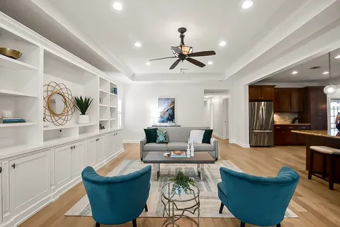 $835,000 | 1731 Lamonte Lane, Houston, TX 77018