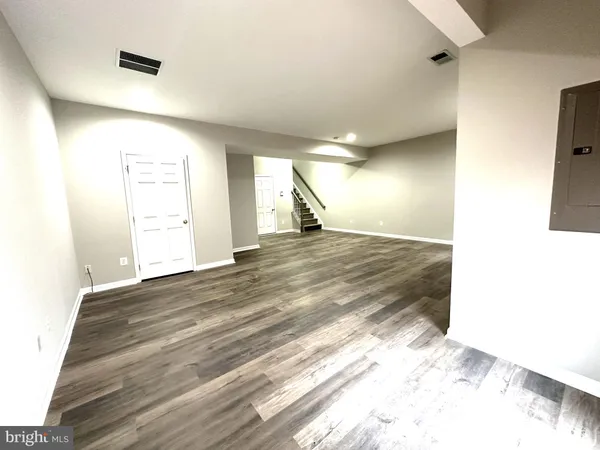 $3,300 | 22609 Welborne Manor Square, Ashburn, VA 20148