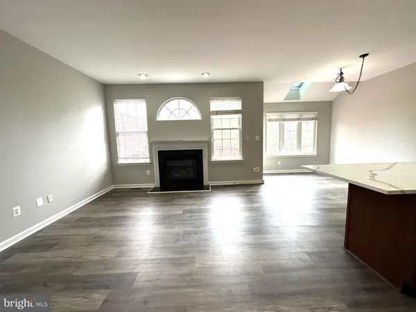 $3,300 | 22609 Welborne Manor Square, Ashburn, VA 20148