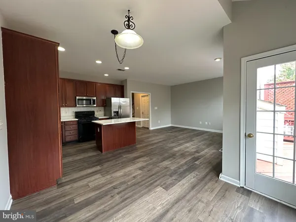 $3,300 | 22609 Welborne Manor Square, Ashburn, VA 20148