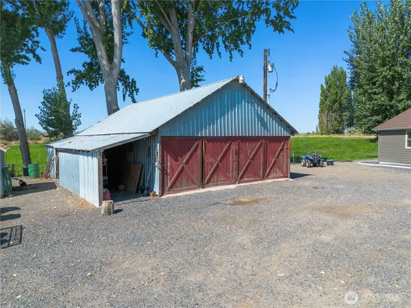 $779,900 | 1461 Sheffield Road, Mesa, WA 99343