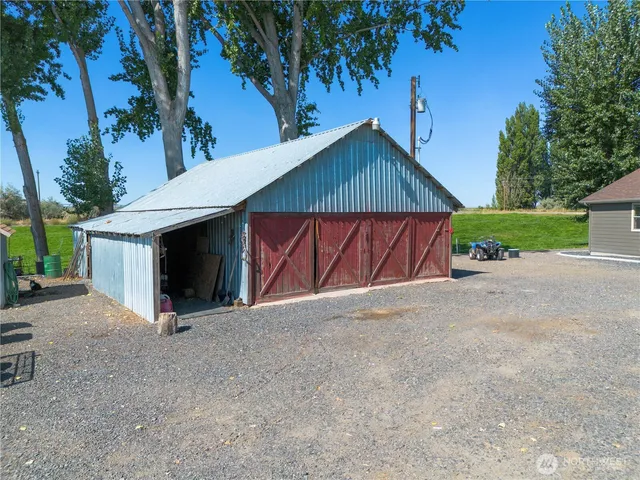 a view of backyard with green space