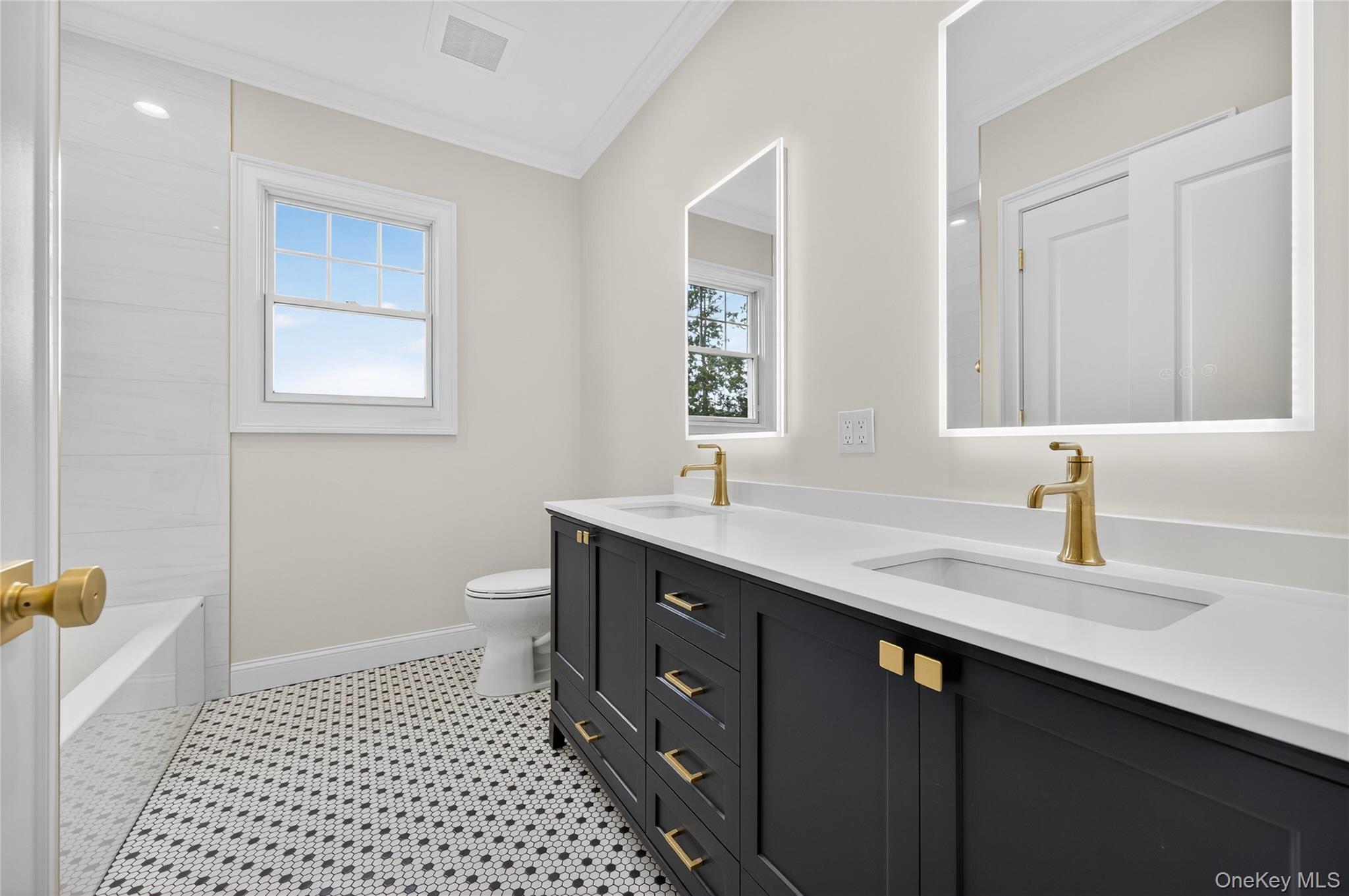 229 Brixton Road Garden City, NY 11530 - Photo 30 of 40