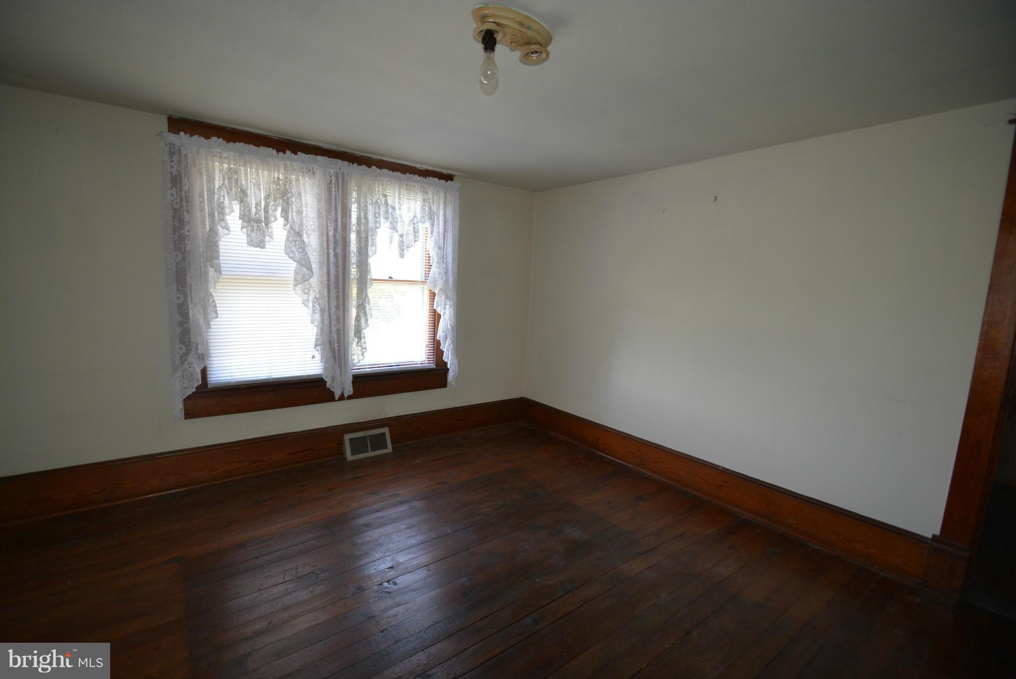 1658 Wakeman Mill Road Front Royal, VA 22630 - Photo 27 of 30 Bedroom