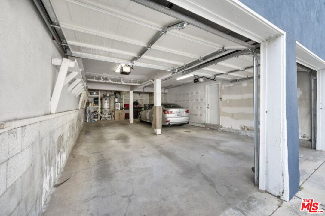 23 Buccaneer Street Marina del Rey, CA 90292 - Photo 27 of 39 a view of empty room with stairs