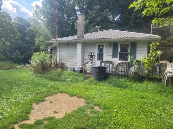 $185,000 | 13690 Hutchinson Road, Dowling, MI 49050