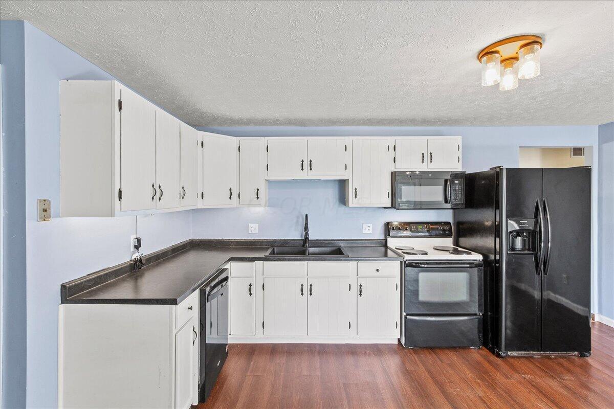3165 Tamarack Avenue Springfield, OH 45502 - Photo 10 of 46 10-IMG_5220