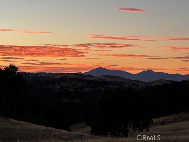 52721 Smith Road Bradley, CA 93426 - Photo 4 of 12 a view of an ocean