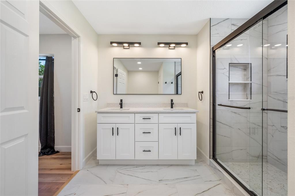5609 Valley Oak Road Orlando, FL 32808 - Photo 16 of 30 Gallery Image 16