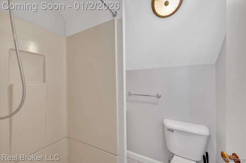 1634 Crooks Road Royal Oak, MI 48067 - Photo 19 of 26