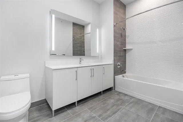 $2,800 | 119 Peter Street, Unit 403, Union City, NJ 07087