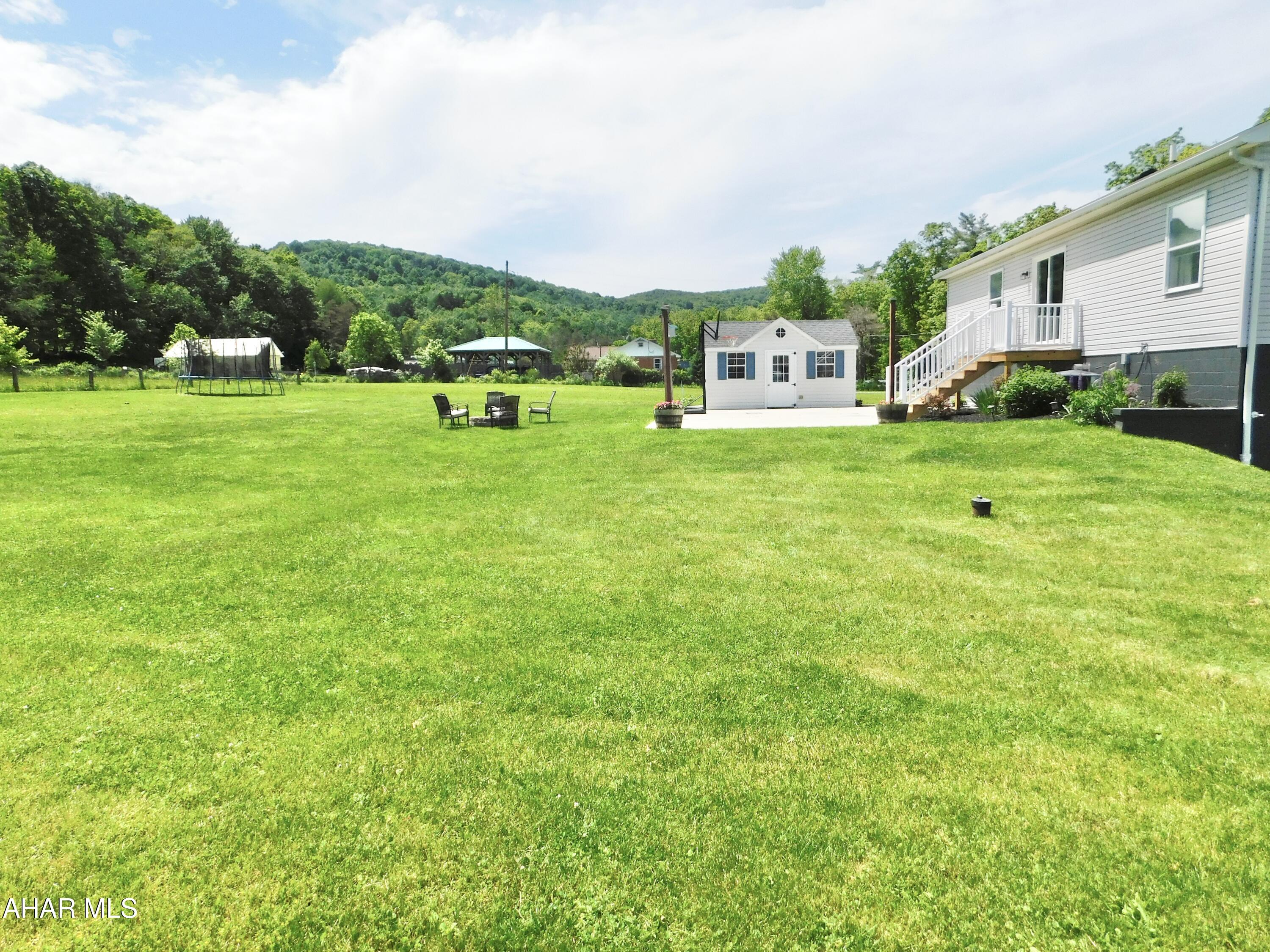 2037 Reightown Road Tyrone, PA 16686 - Photo 36 of 46 Yard