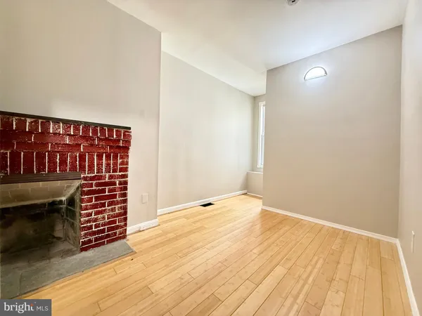 $4,800 | 1004 Girard Street Northwest, Washington, DC 20001