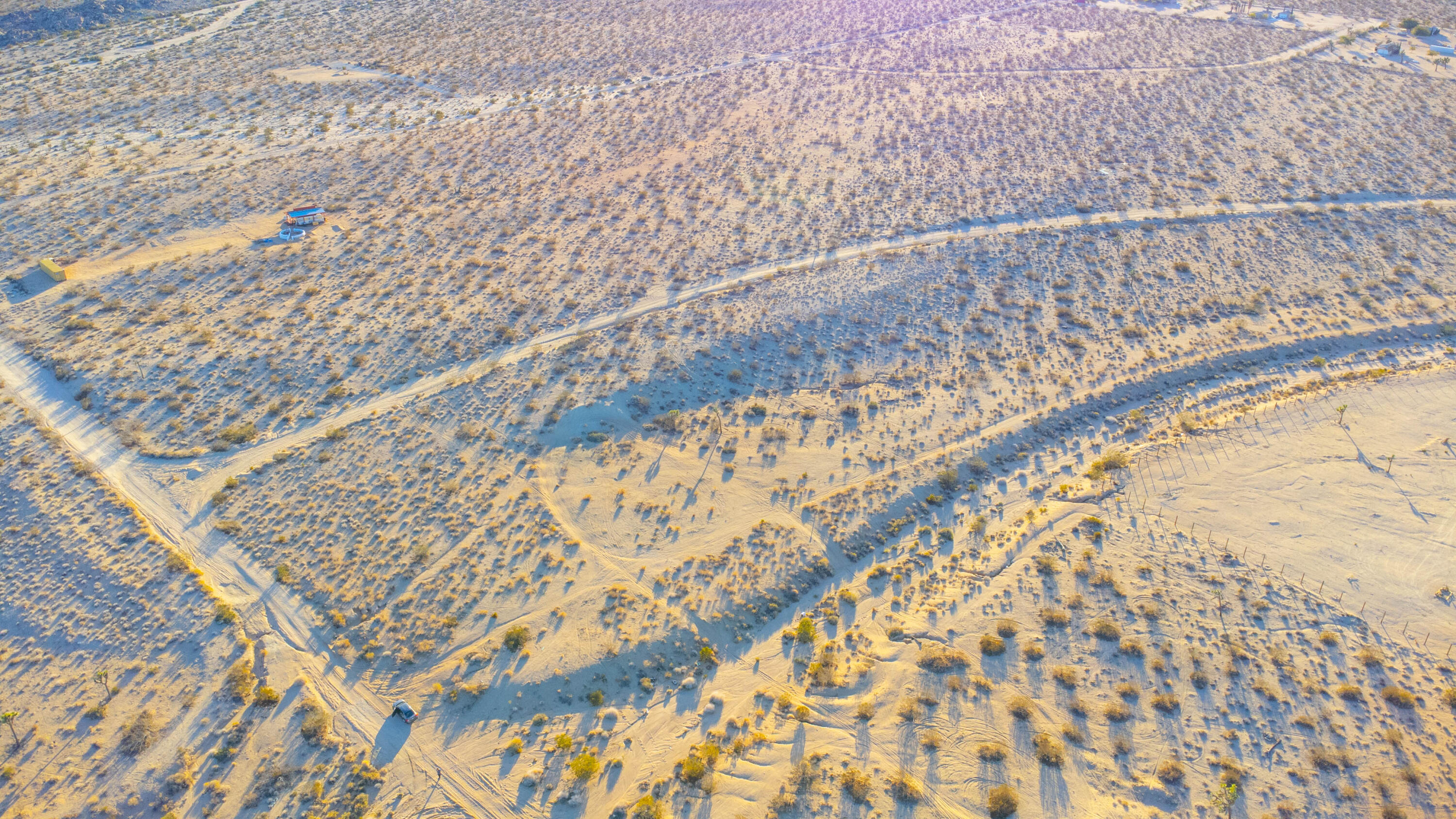 60812 Drexel Road Joshua Tree, CA 92252 - Photo 17 of 22 a bathroom with a bathtub