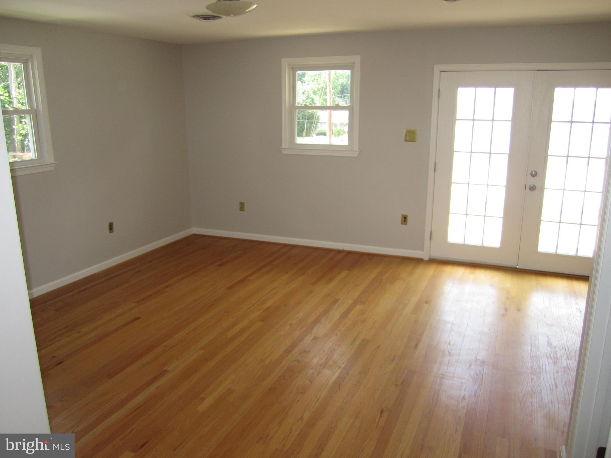 576 Shipley Road Linthicum Heights, MD 21090 - Photo 17 of 32