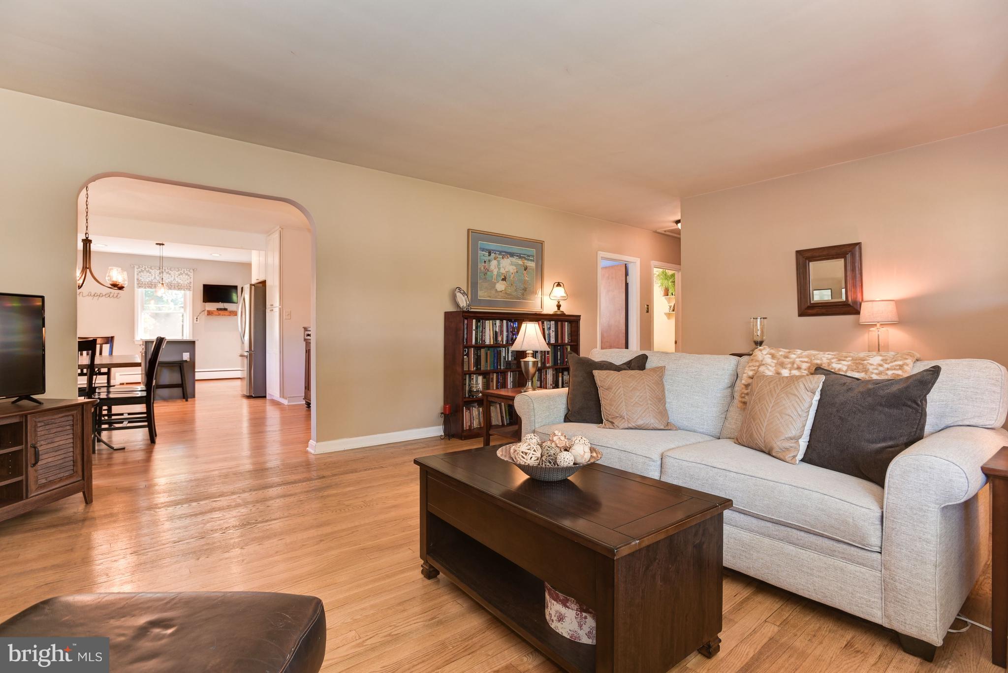 2215 Old Frederick Road Catonsville, MD 21228 - Photo 10 of 62 Living Room | Hardwood Floors
