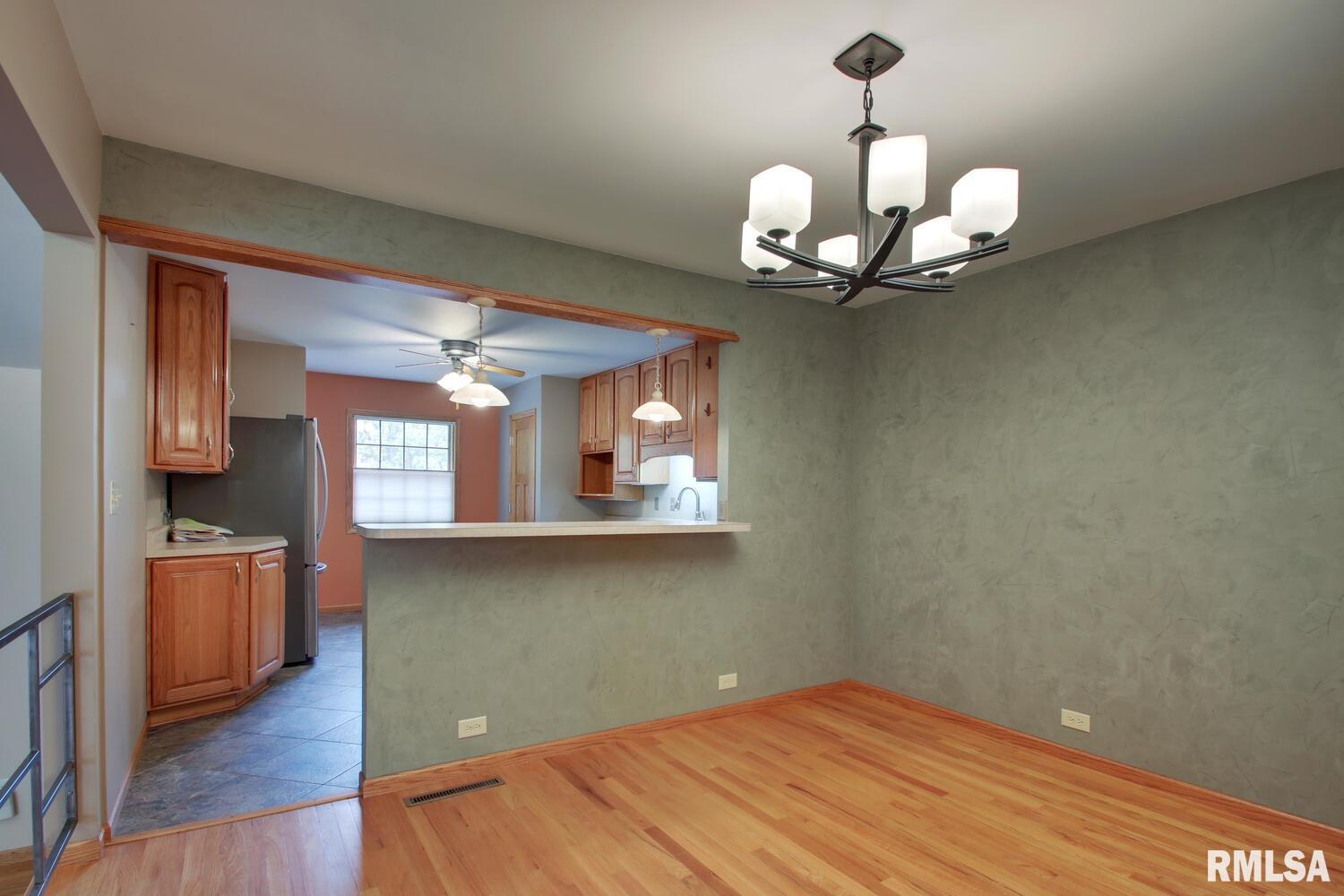 3031 Lawrence Road Quincy, IL 62301 - Photo 7 of 10 Gallery Image 7