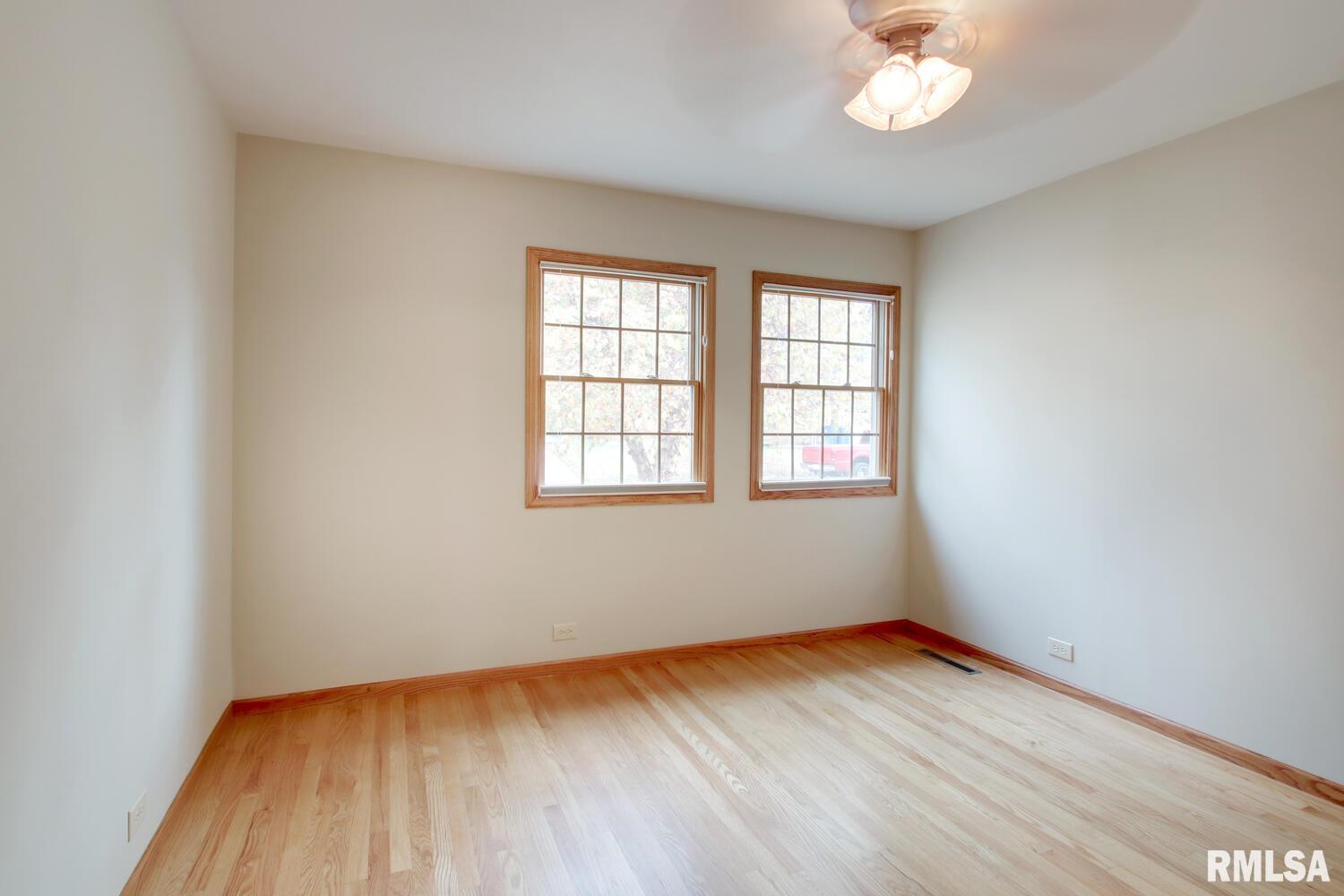 3031 Lawrence Road Quincy, IL 62301 - Photo 8 of 10 Gallery Image 8