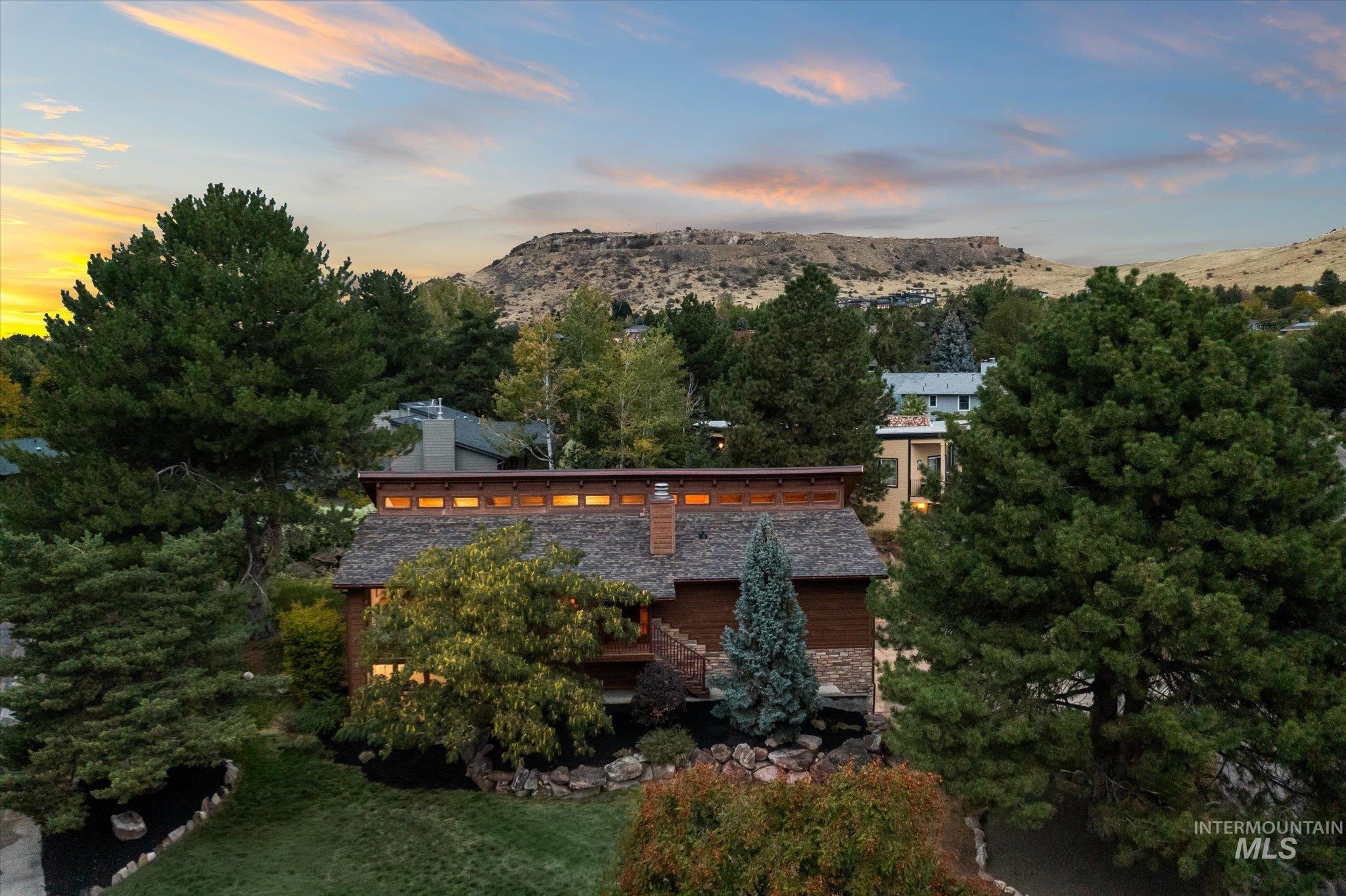 2199 South Ridge Point Way Boise, ID 83712 - Photo 47 of 50 Mountain view