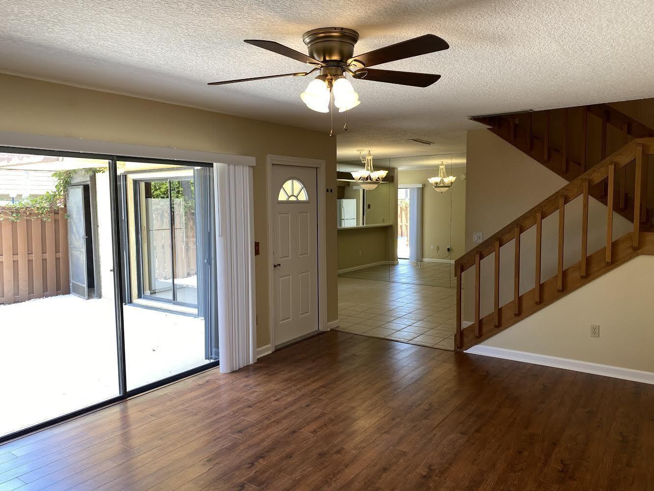 825 Center Street, Unit 45A Jupiter, FL 33458 - Photo 3 of 10 IMG_5585