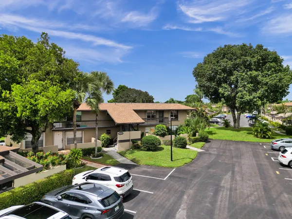 $2,000 | 13771 Via Aurora, Unit D, Delray Beach, FL 33484